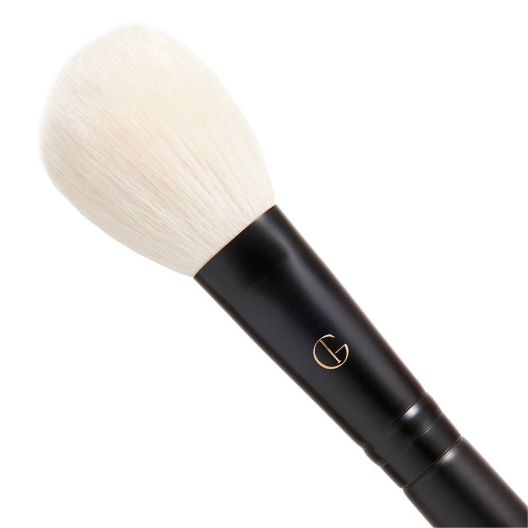 Pro 002 - Cheek Colour Brush